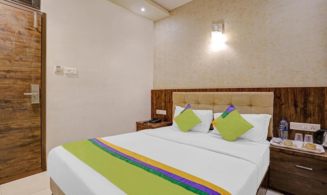 Hotel Bkc Mannat Bombay Eksteriør billede