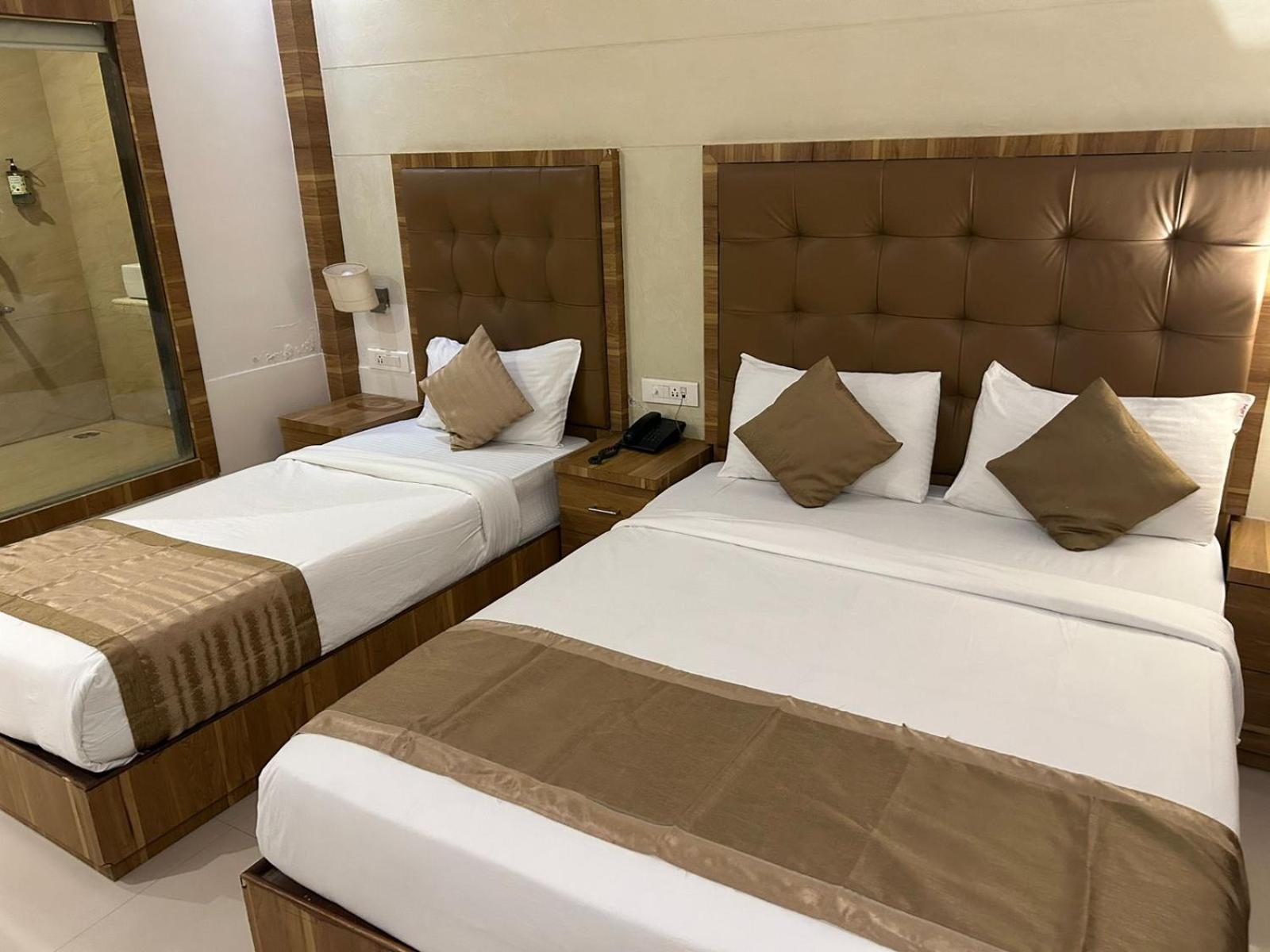 Hotel Bkc Mannat Bombay Eksteriør billede