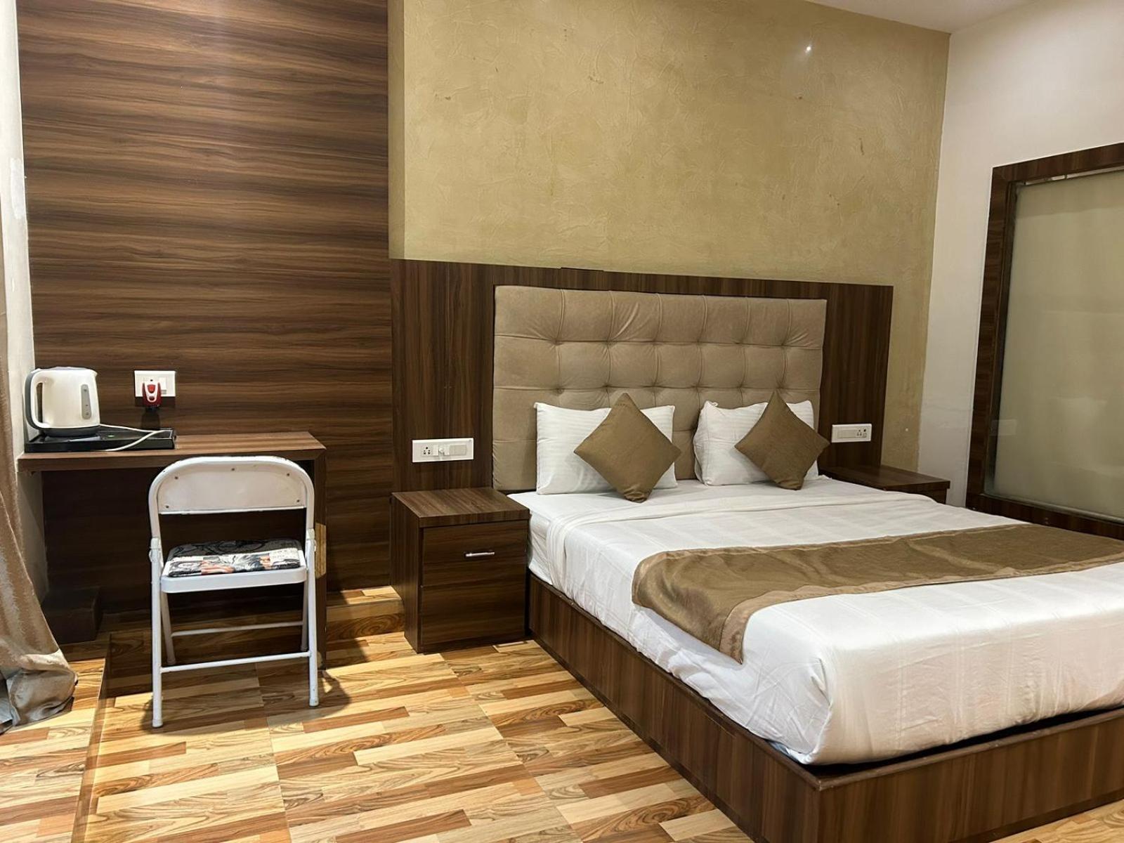 Hotel Bkc Mannat Bombay Eksteriør billede