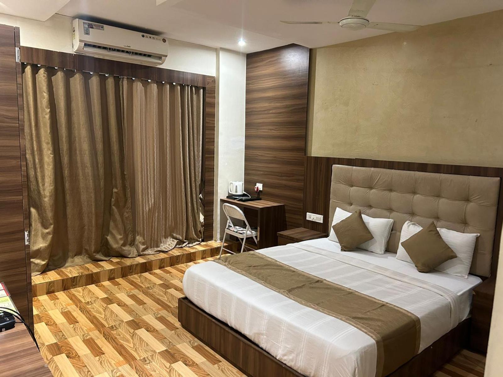 Hotel Bkc Mannat Bombay Eksteriør billede