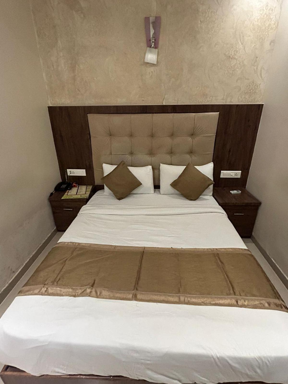 Hotel Bkc Mannat Bombay Eksteriør billede
