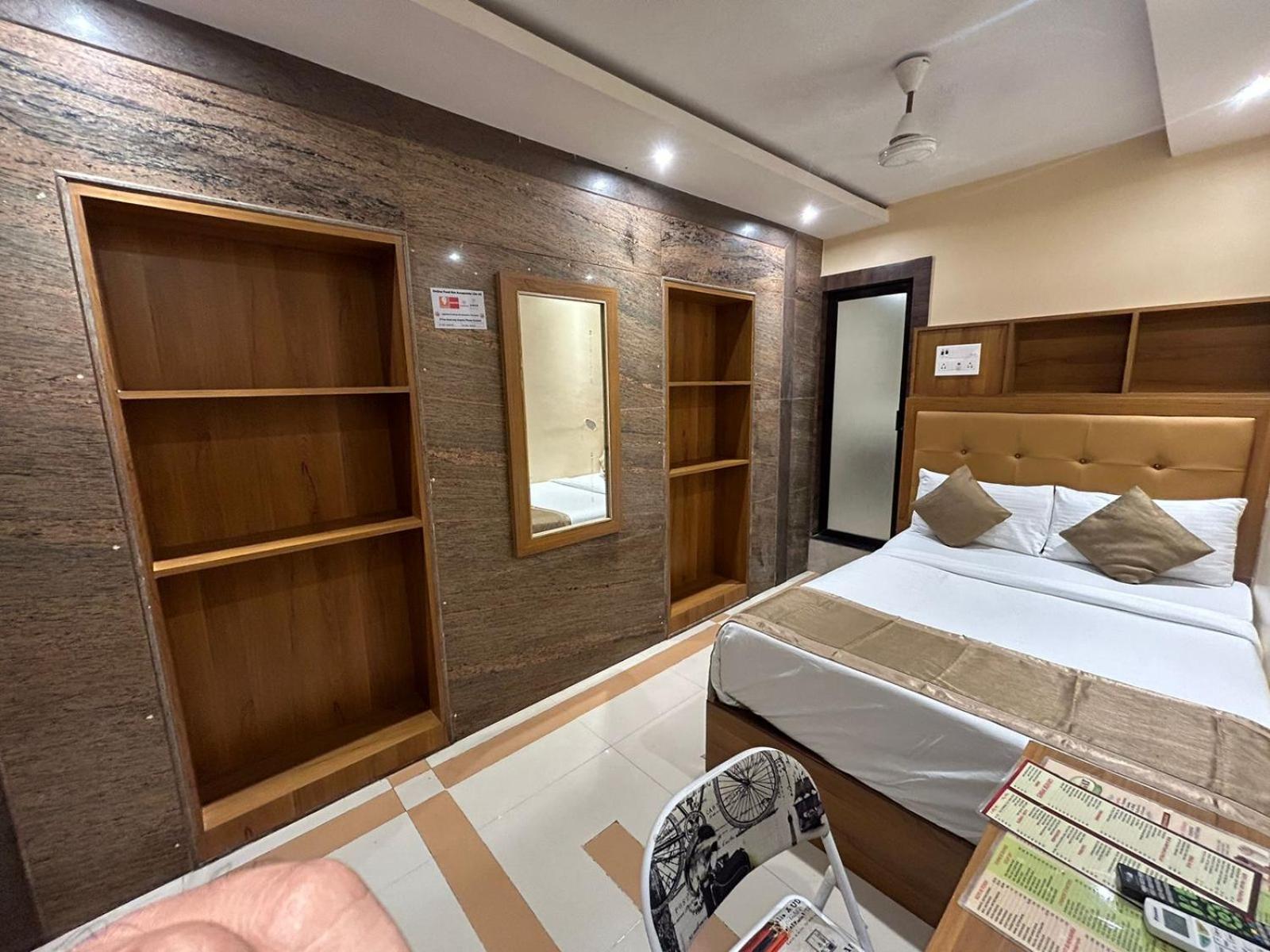 Hotel Bkc Mannat Bombay Eksteriør billede